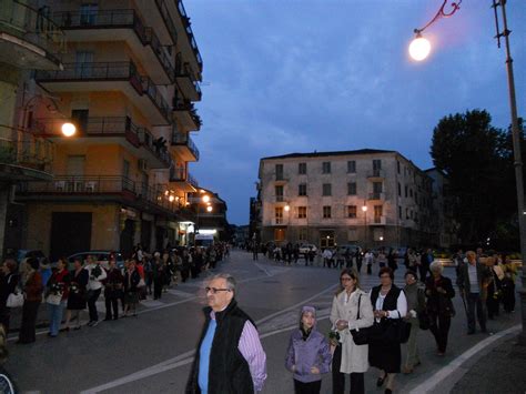 Atripalda News Attualit Folla In Preghiera Alla Processione Per