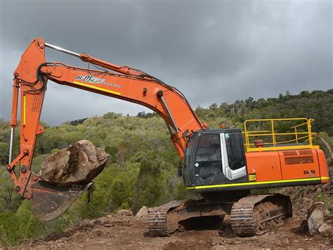 Hitachi Zaxis 330 LC Excavator Review