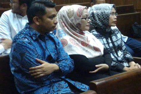 Kasus Alkes Banten Ratu Atut Didakwa Rugikan Negara Rp M