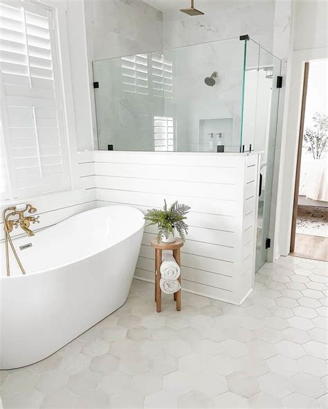 Modern White Bathroom - Soul & Lane