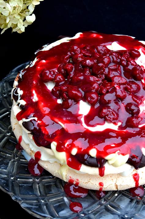 Czekoladowa Kraina Tort Bezowy Z Mascarpone