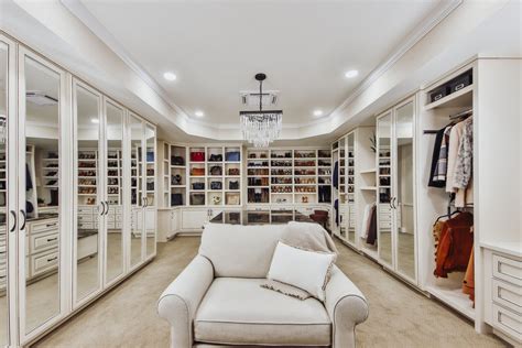 5 Must-Haves for a Luxury Walk-in Closet — KM BUILDERS