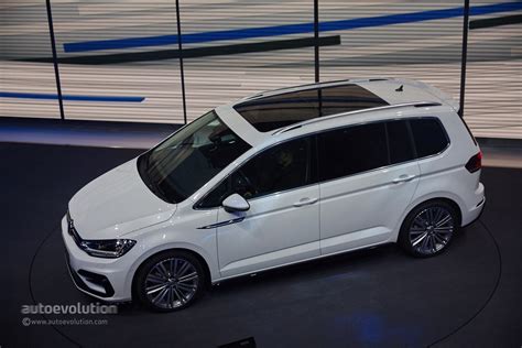 2016 Volkswagen Touran R Line Package Launched In Germany Autoevolution