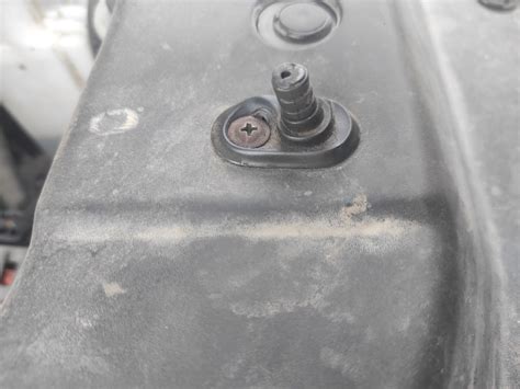 Концевик капота — Nissan Tiida (1G), 1,6 л, 2013 года | своими руками ...