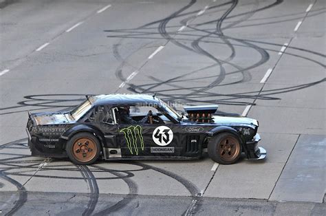 Gymkhana 7: Ken Block Drifting AWD Mustang in LA - autoevolution