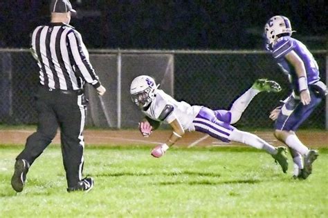 Warwick Football Defeats Valley Central Wildcats Are Playoff Bound