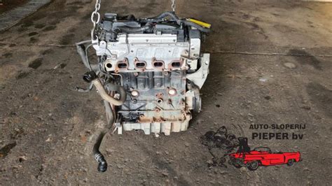 Engine Volkswagen Caddy Iii 16 Tdi 16v Cayd