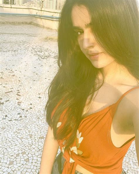 Sidhika Sharma Hot Home Quarantine Pics
