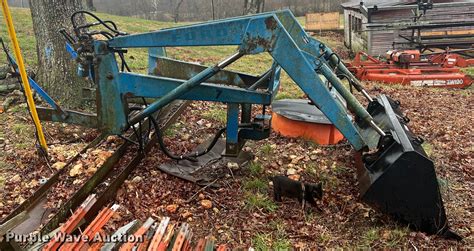 Ford 772A loader in Neosho, MO | Item KR9370 sold | Purple Wave