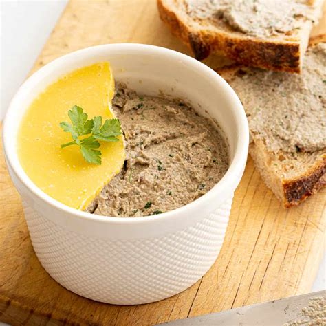 Easy 20 Minute Mushroom Pate | Wandercooks