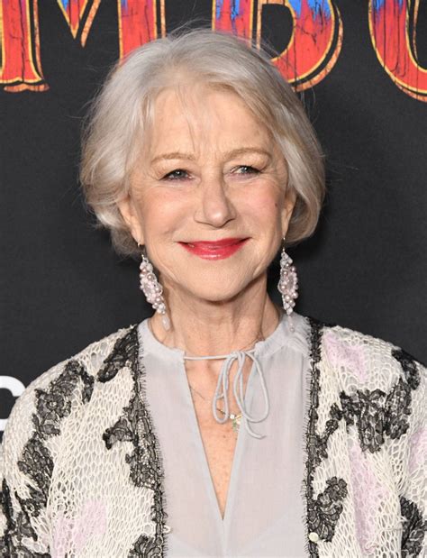 Download Elegant Helen Mirren at Celebrity Awards Night Wallpaper ... 