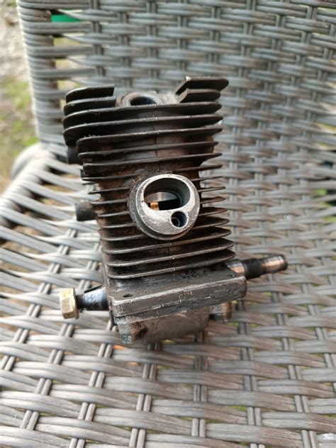 SILNIK STIHL MS180 CYLINDER Tłok - 12802695179 - oficjalne archiwum Allegro