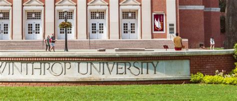 87 Professional Bachelor's Degree Programs in USA - Study Abroad