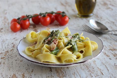 Pappardelle Asparagi E Speck Cremose Senza Panna Primo Piatto Facile