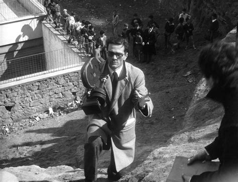 Πιέρ Πάολο Παζολίνι: Ο καταναλωτισμός είναι φασισμός χειρότερος από τον ...