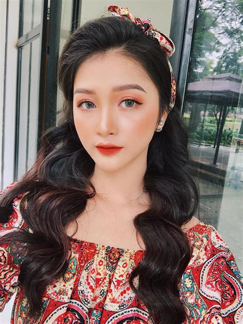 hot girl cổ vũ World Cup của VTV