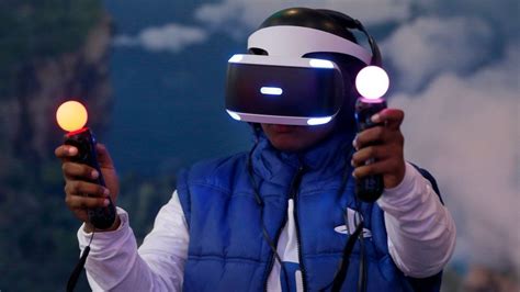 PSVR2: Sony announces 'improved' PlayStation VR for PS5 - BBC News