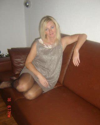 Mature Women Fully Dressed Porn Pictures Xxx Photos Sex Images Pictoa