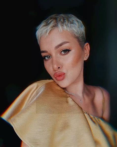 30 Ash Blonde Short Pixie Haircuts For Women To Be Cool Mycozylive