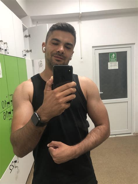 Hot Or Not R Amihotaf