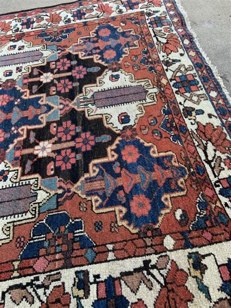 Bakhtiari Tribal Persian Rug X X Cm