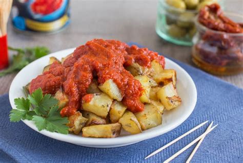 Easy Patatas Bravas With Garlic Aioli Amuse Your Bouche