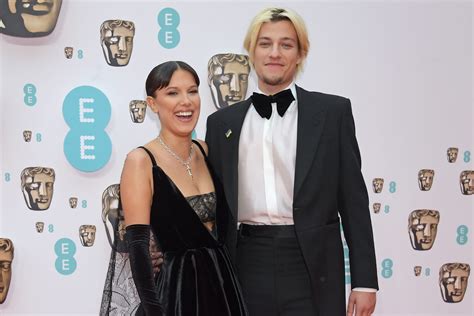 Millie Bobby Brown & Jake Bongiovi Make Red Carpet Debut At 2022 BAFTAs ...