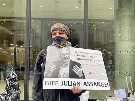 Julian Assange E O Julgamento Da Liberdade De Imprensa Internacional