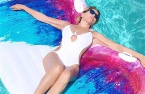 Moda Mare Over I Costumi Da Bagno Per Valorizzare Le Donne Mature Lo Stile Non Acqua