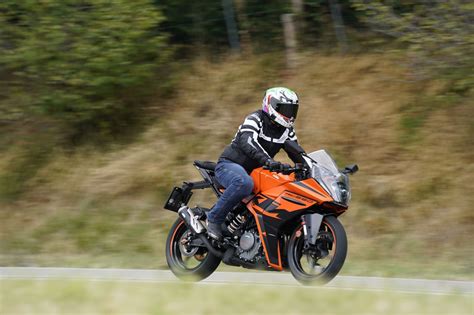 KTM RC 390 Test 2022