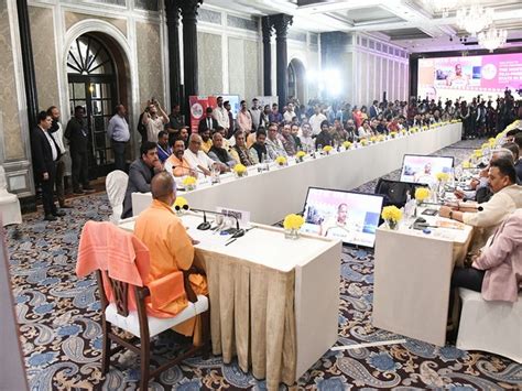 Up Cm Interacts With Actors Producers And Directors In Mumbai