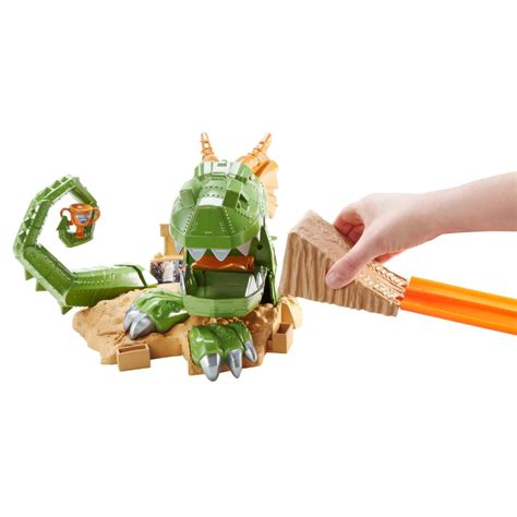 Игровой набор Бой с драконом Dragon Blast Challenge серия Monster Jam Hot Wheels Off Road