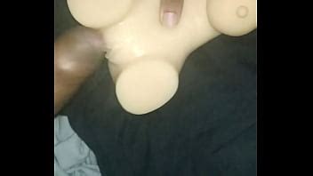 Me gusta follar con mi muñeca XVIDEOS