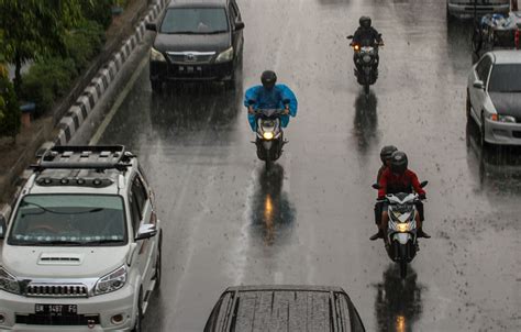 Bmkg Waspada Potensi Hujan Lebat Di Sejumlah Provinsi Halaman 1