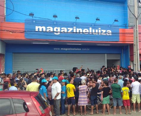 Tumulto marca a inauguração das lojas do Magazine Luiza em São Luís O