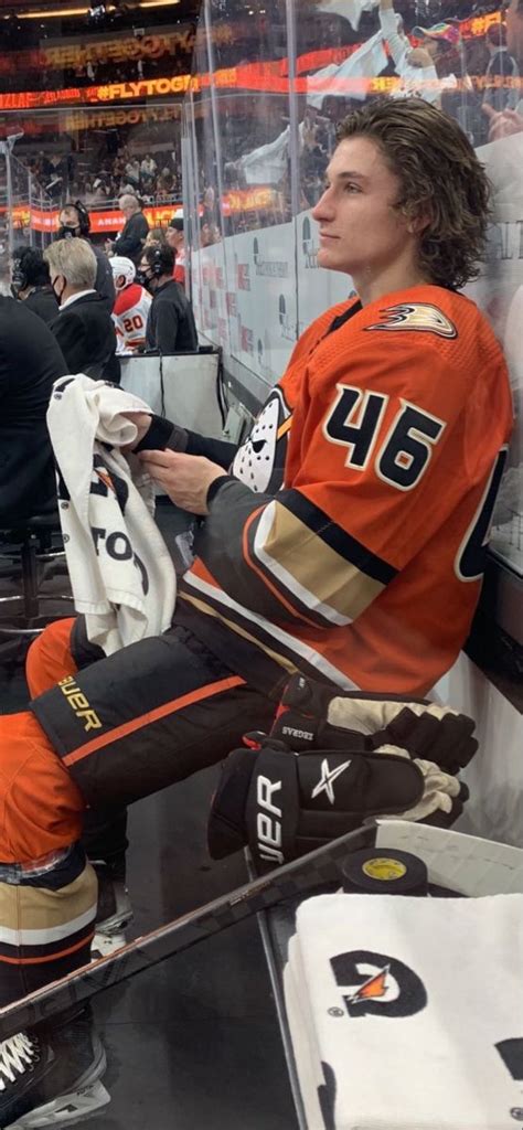 Hot Hockey Players Nhl Players Nhl Hockey Just Beautiful Men Pretty Men Nhl Wallpaper