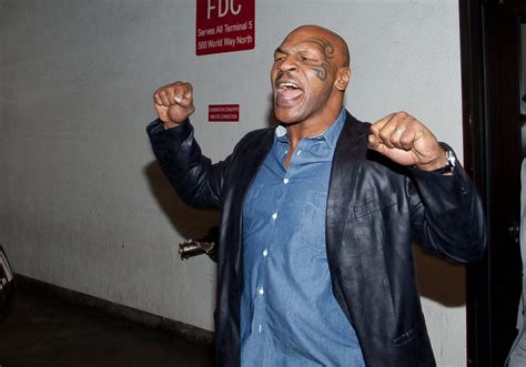 Ex Boxeador Mike Tyson Revela Que Fuma Mais De R Mil De Maconha