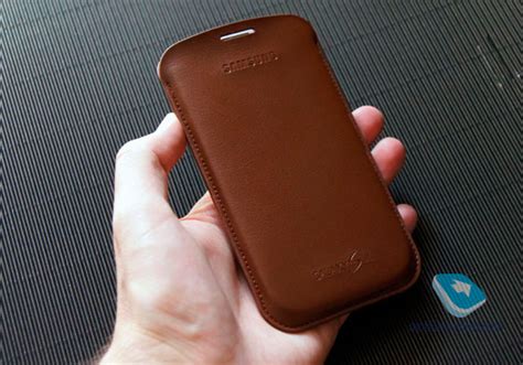 Mobile-review.com Обзор фирменных чехлов для Samsung Galaxy S III