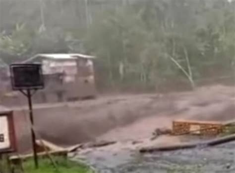 Viral Banjir Lahar Semeru Akibatkan Jembatan Penghubung Lumajang Malang