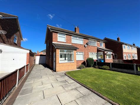 Bed Semi Detached House To Rent In Oxford Drive Halewood Liverpool