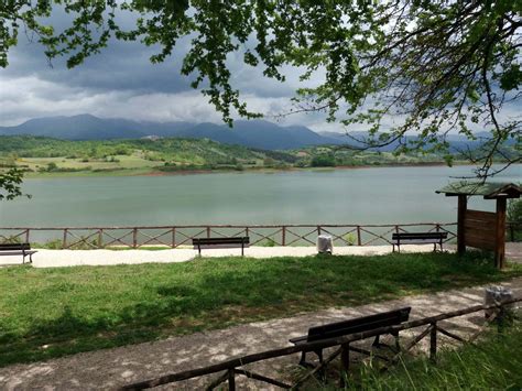 La Riserva Naturale Del Lago Di Canterno