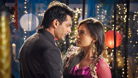 Romantic Couple Surbhi Jyoti And Karan Singh In Qubool Hai Hd Wallpaper Pxfuel