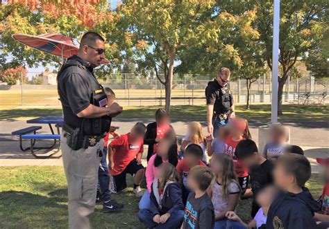 Fresno Parole Agents Encourage Kids To Stay Drug Free Inside Cdcr