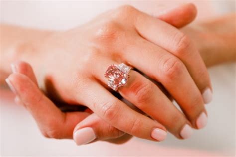 Rosa Diamant Verkauft F R Millionen Dollar Premium Diamonds