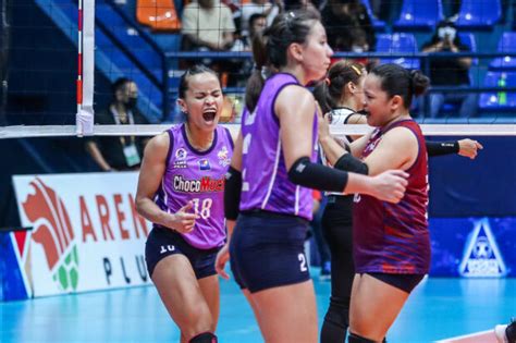 Pvl Eager To Rebound Sisi Rondina Helps Deliver Choco Mucho S First