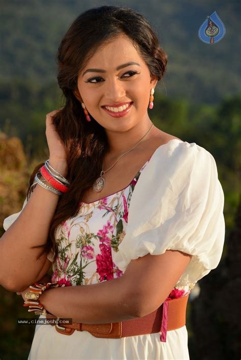 Ester Noronha Hot Pics Photo 87 Of 88