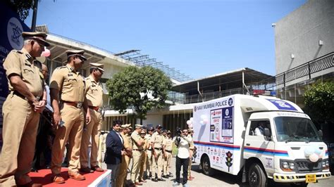 Dial 112 Navi Mumbai Cops Launch Awareness Campaign Mumbai News