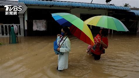 圖輯／馬來西亞暴雨釀洪災 逾4萬人被迫撤離、家畜躲二樓 Yahoo奇摩汽車機車