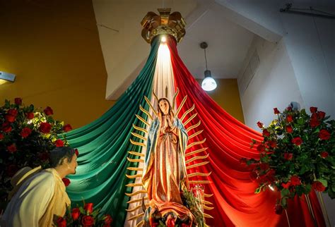 Altar Virgen De Guadalupe Decoraciones De Altar Decoraciones Del