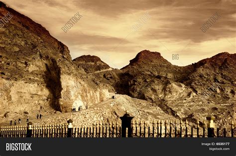 Jebel Hafeet Mountain Image & Photo (Free Trial) | Bigstock